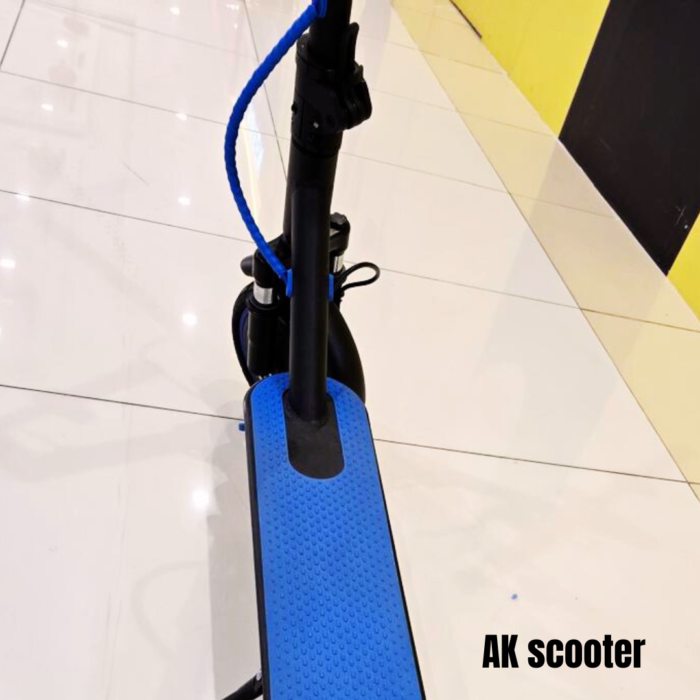HT 05 E scooter - Image 4
